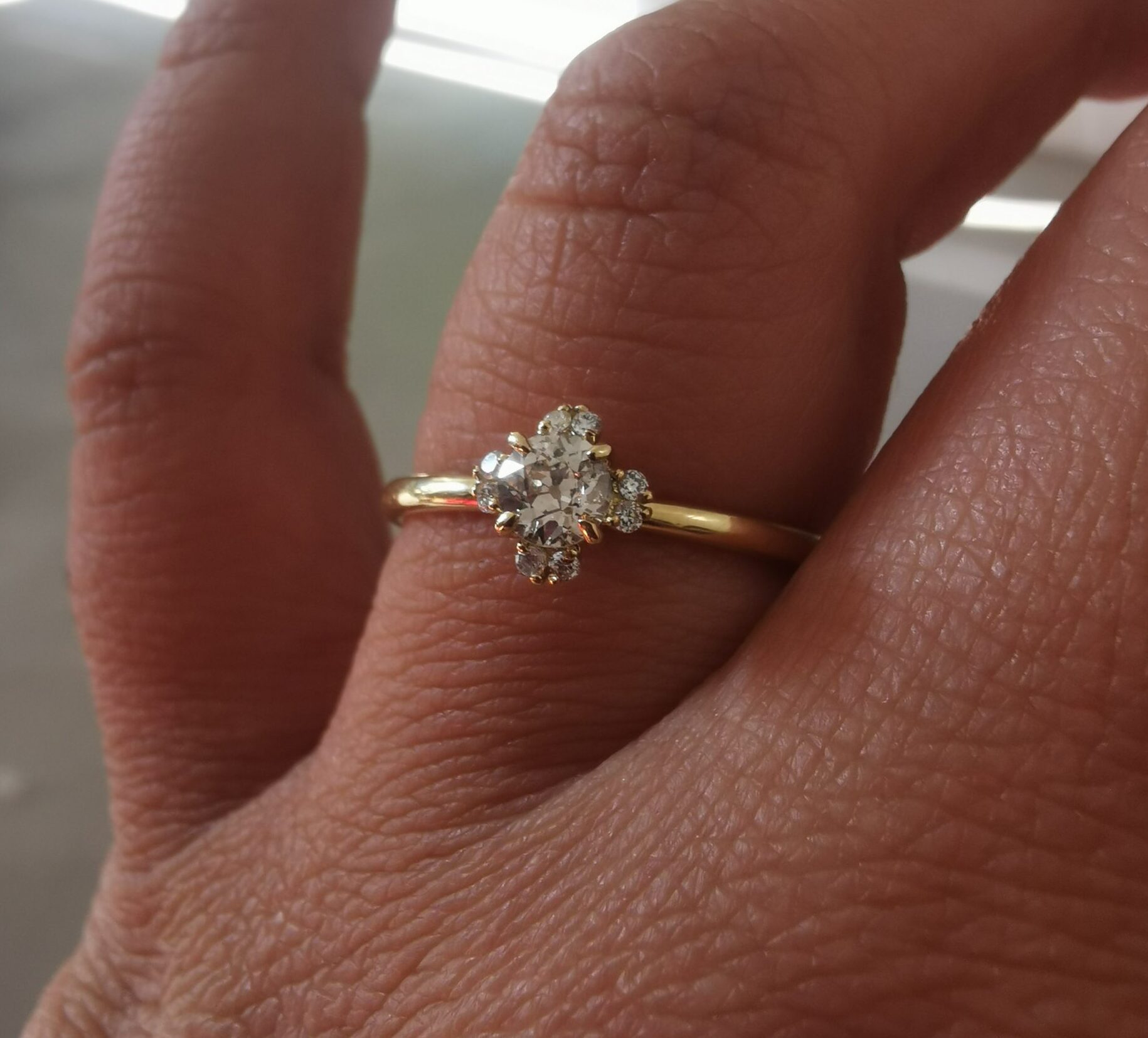Anello Rose - Fàbera Jewelry - oro riciclato - diamanti da laboratorio - diamanti lab grown - gioielli su misura firenze