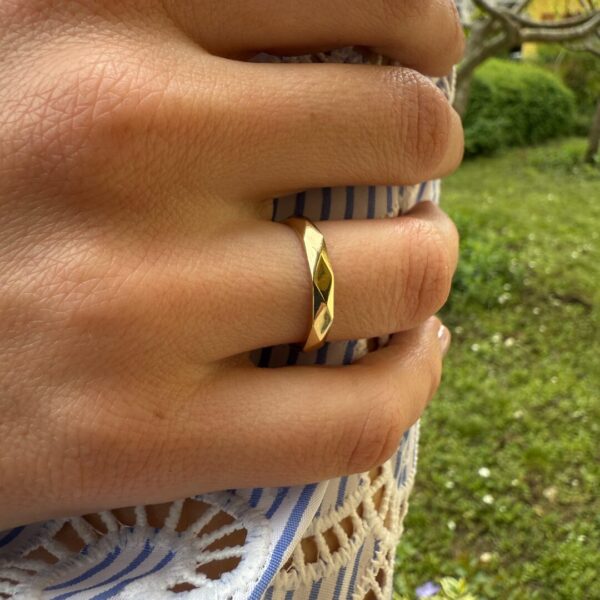 Fede nuziale ZOE oro giallo fairmined etico 18k 750 diamanti lab grown diamanti da laboratorio Fàbera Jewelry